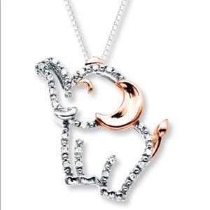 Adorable elephant necklace